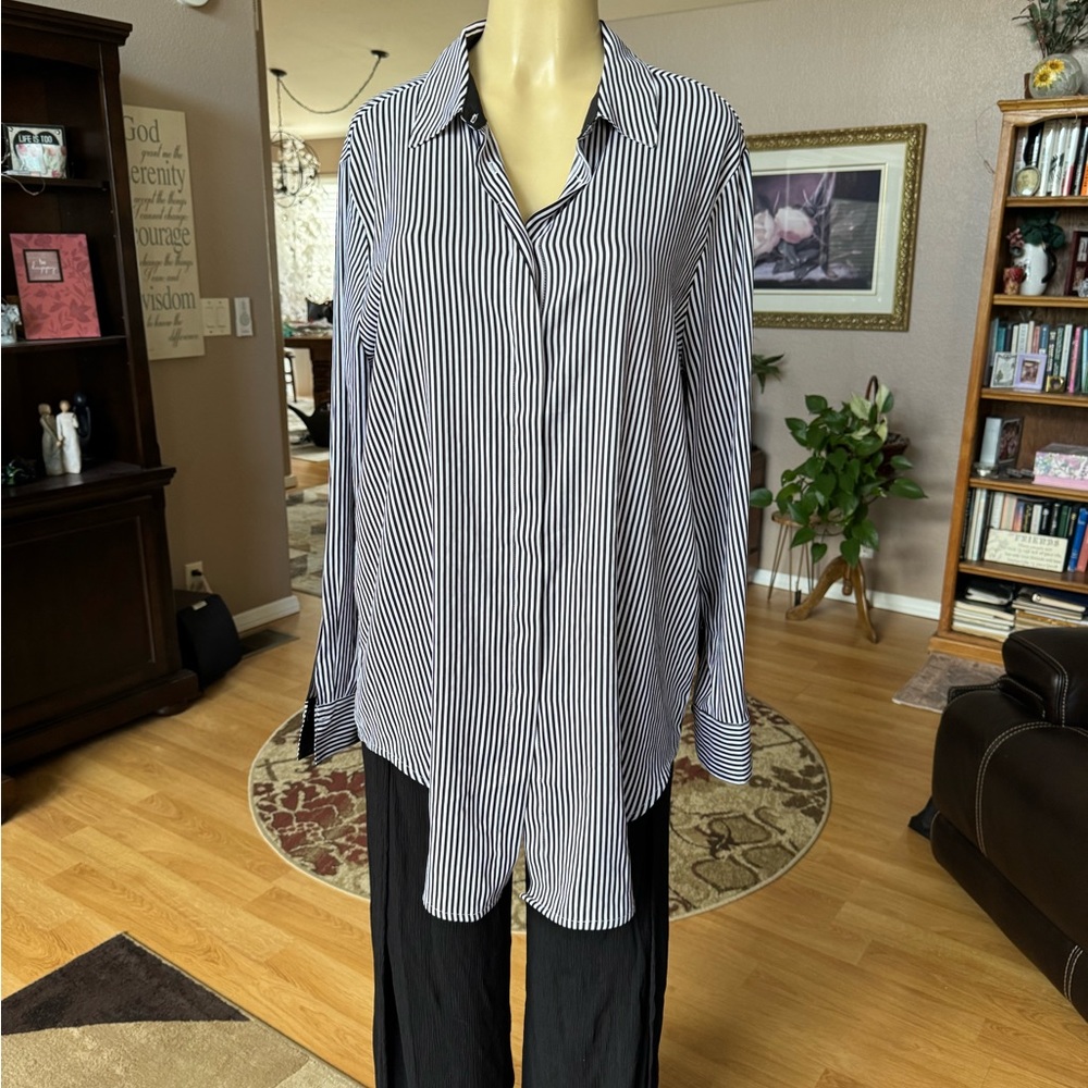 Philosophy black & white long sleeve shirt-size XL